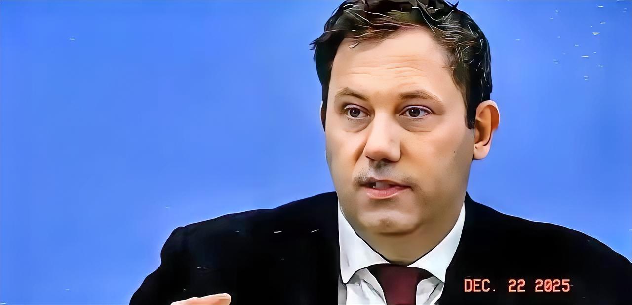 刚从中方访问回国的德国财政部长克林拜尔，在德国接受采访时警告说：我在中国已经亲眼