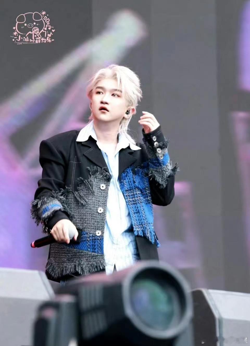 张大大的精修图都要把自己p成爱豆了 ​​​