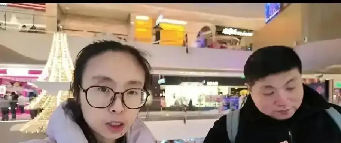 3位明星跨年集体爽约，直播间掉粉72%
 
承诺的喜剧大咖、带货一姐、品牌CEO