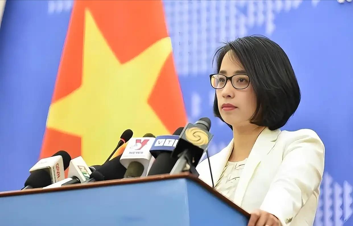 有意思！就在美菲日澳七国在南海搞“肩并肩-2026”联合军演、火药味最浓的时候，