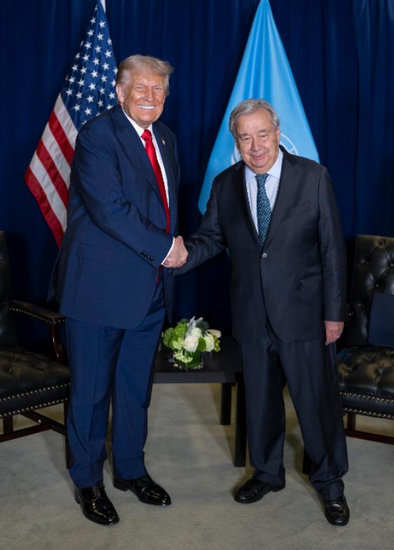 白宫消息：特朗普今天会见联合国秘书长古特雷斯。特朗普对古特雷斯说：“我有时可能不