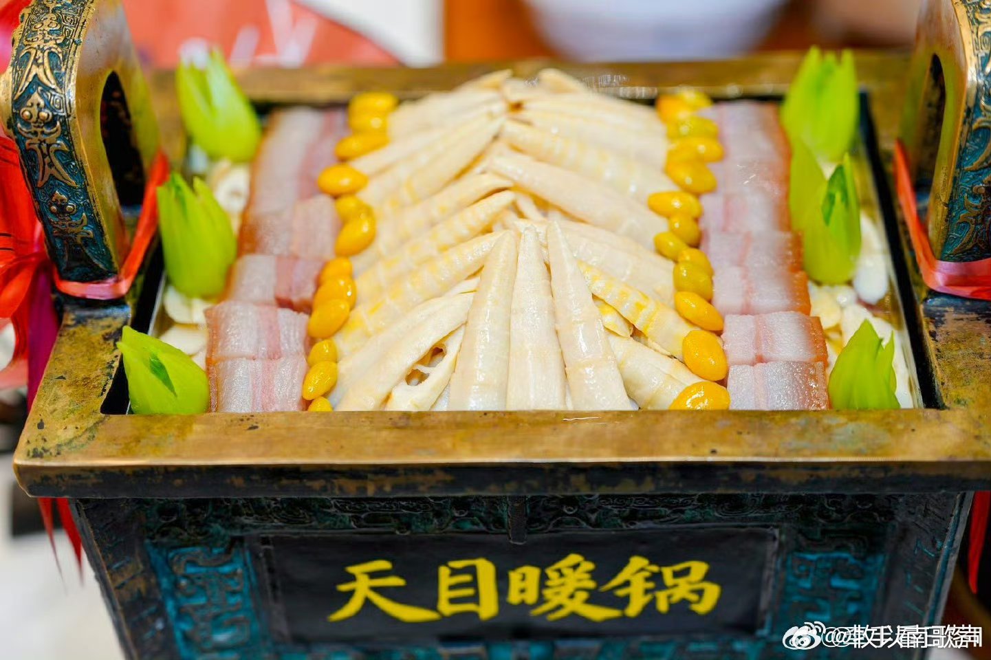 21道浙江暖锅在衢州常山沸腾开涮日子的烟火气全在这锅暖汤里！和家人围坐唠家常，约