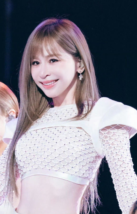  曝王心凌吴克群同回家 王心凌吴克群俩人都40多岁了 吴克群你欠我的用什么还！不