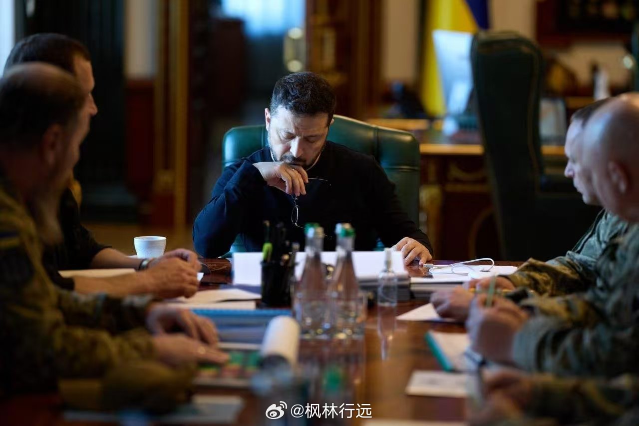 [泽连斯基召开乌军高层会议，讨论军队人事，提出军改方案]军改方案由总司令德拉帕蒂