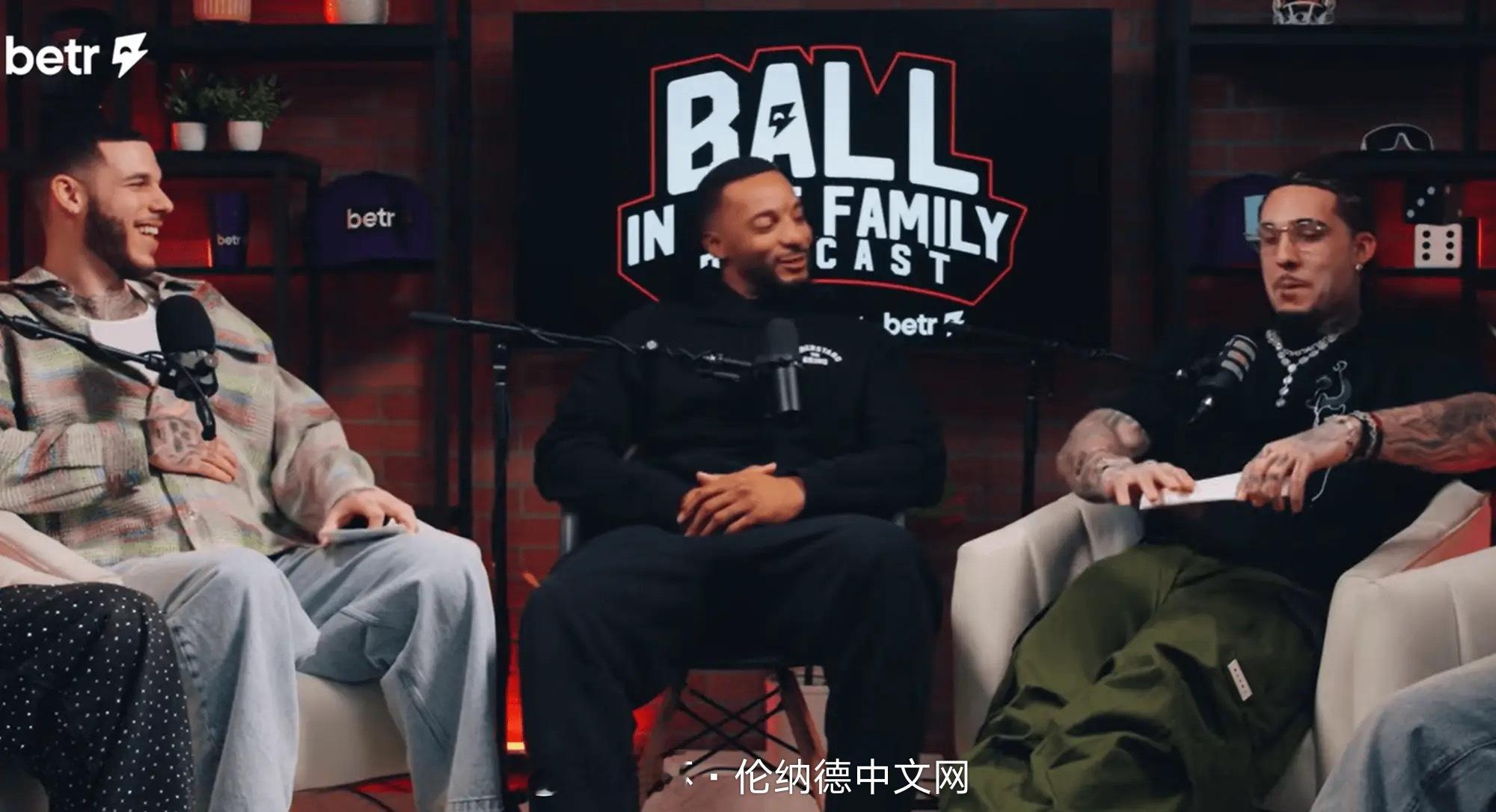 鲍威尔在节目中表示自己对于被快船交易感到“震惊”：“他们刚才还在说想跟我续约。然