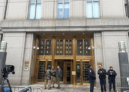 马杜罗受审了！在法庭他当众表示自己没有罪，自己依然是委内瑞拉的总统。
 
近期被