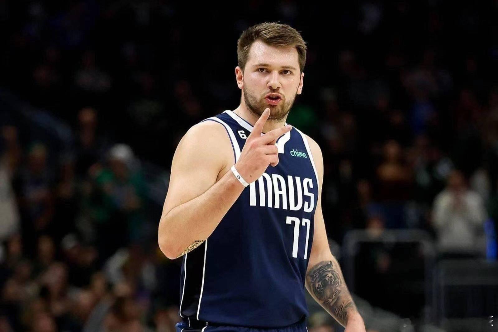 #nba##老鹰##独行侠# 北京时间4月5日，NBA常规赛继续进行，独行侠主场