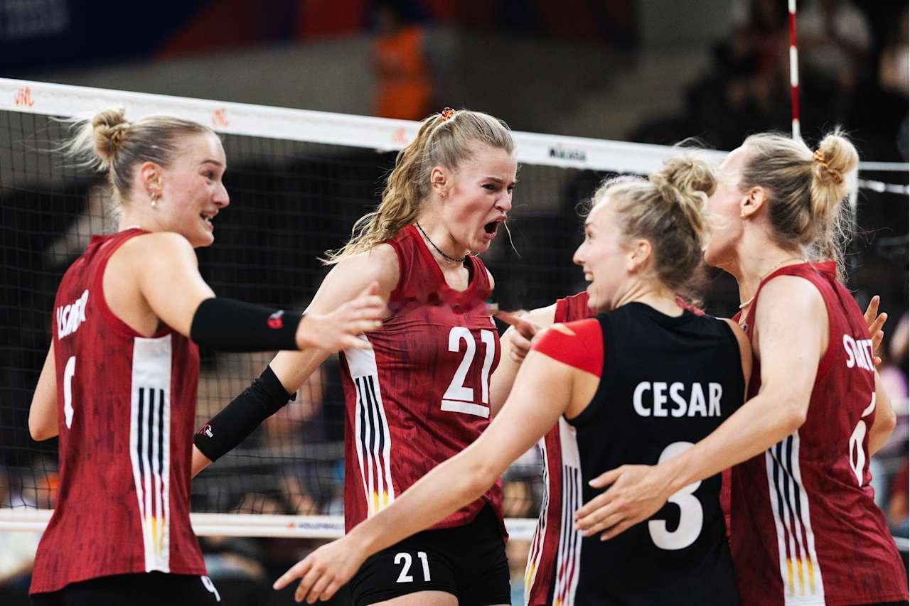 中国女排3-2德国女排德国女排个人得分统计韦斯克：17分（44扣16中1失误5被