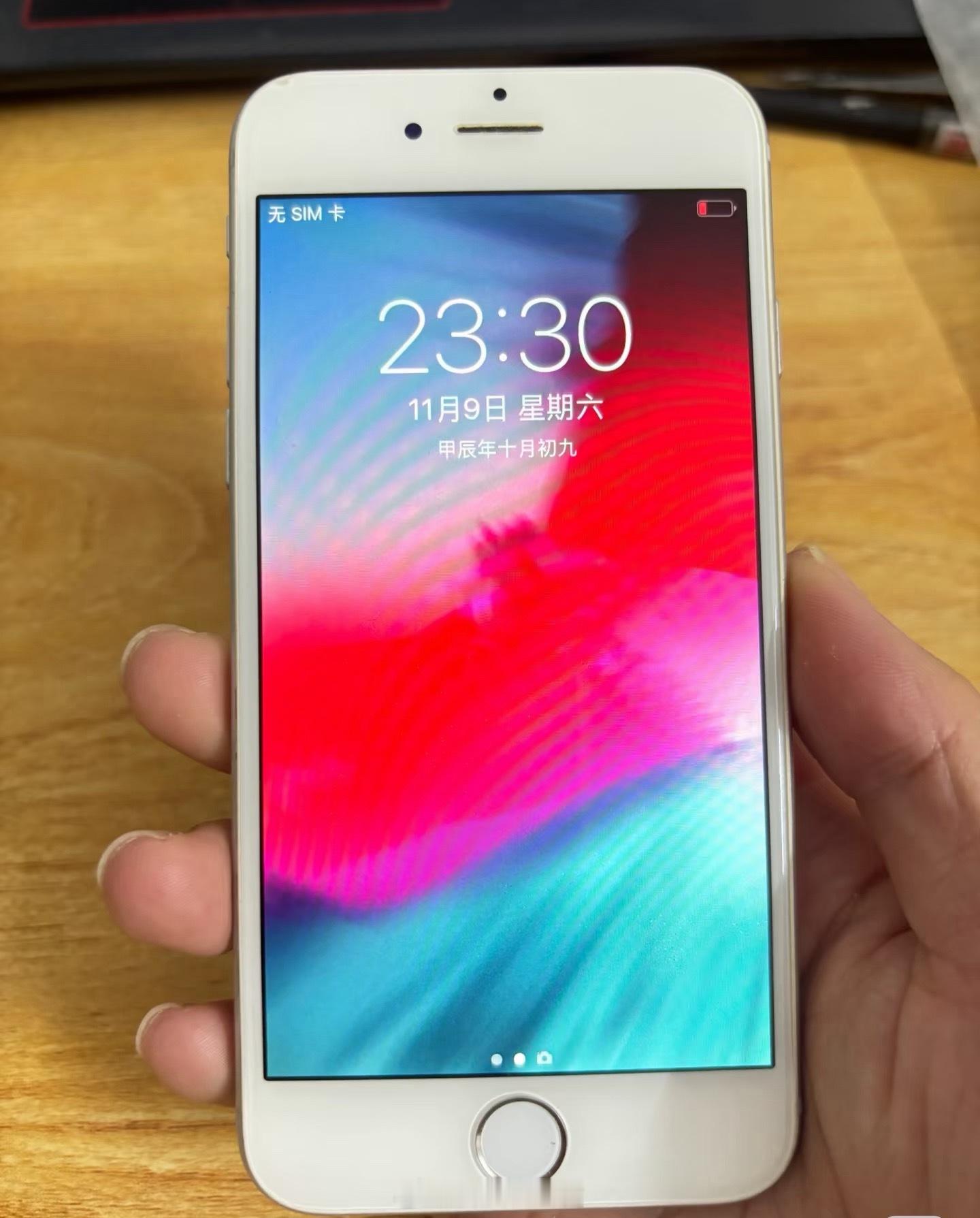 哪款iPhone可以封神还用说吗肯定是iPhone6系列了吧？不说别的就销量就可