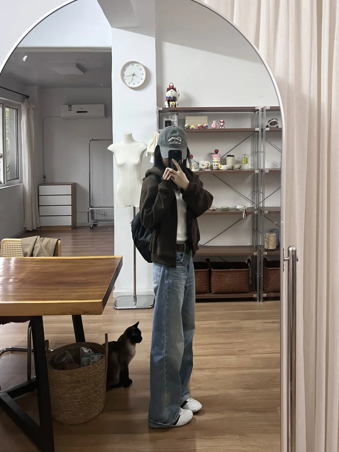 乱入一只小猫咪