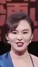 莫小奇（曾用名莫小棋），1981年生于北京，毕业于麦考瑞大学，内地女演员、主持人