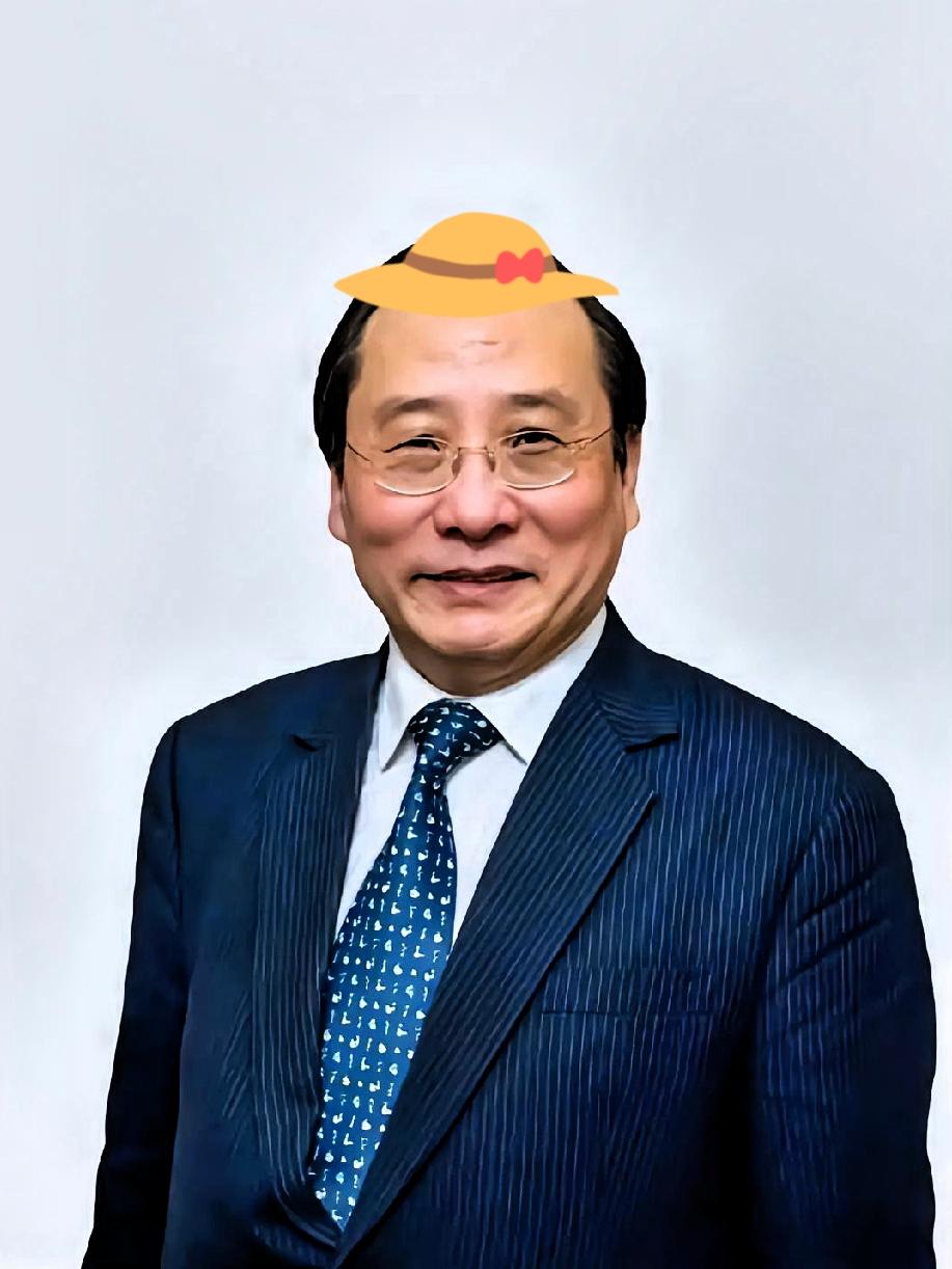 家人们！他自费十年“舌战”外媒，却要靠带货挣路费！

国际论坛上，他一人面对一群