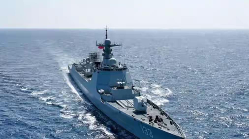 美军陷中东两线作战，台日联手挑衅大陆遭重击！解放军横当水道过航震慑全局

近期，