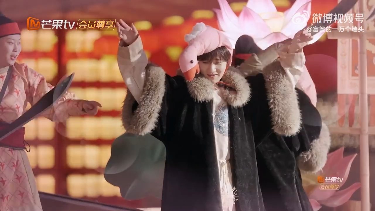 不再拘谨内敛，跟着音乐尽情释放，这状态也太舒服了！疑似蒋敦豪找到自我