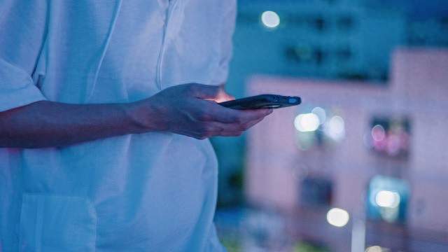 新型隐性出轨走红：微信干干净净，这4个软件，藏满暧昧痕迹