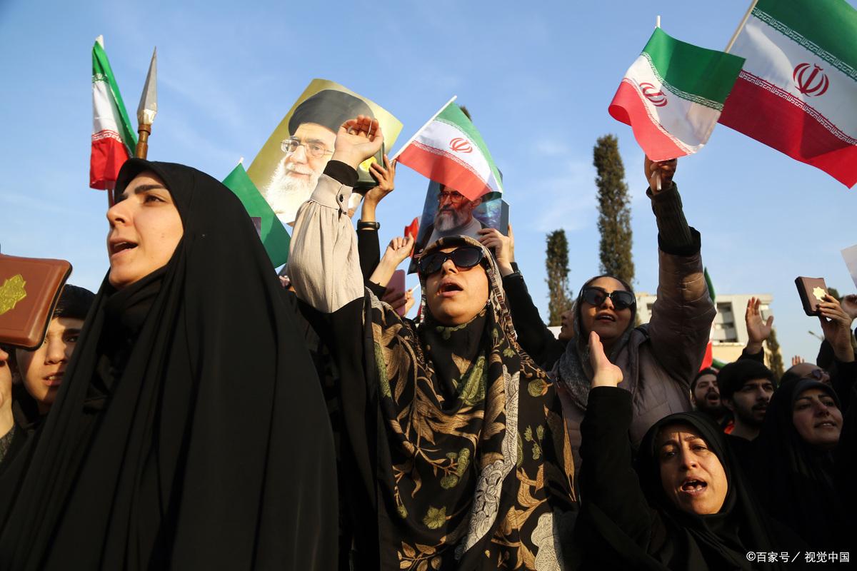 美以砸向伊朗 全是利益算计
 
美以联手打击伊朗。借口反恐防核。真实目的藏得深。