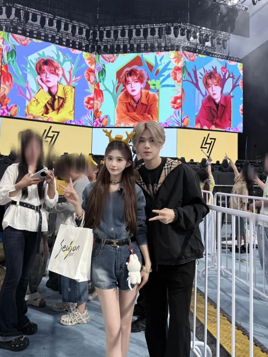 鹿晗演唱会🫎