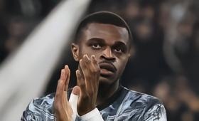 Juventus加速推进与核心后卫卡卢卢的续约谈判，旨在规避转会市场潜在的“溢价
