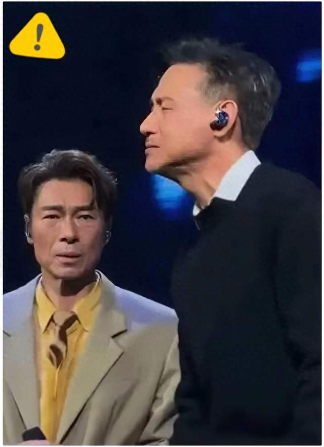 张学友唱嗨抢光词，许志安话筒举了个寂寞