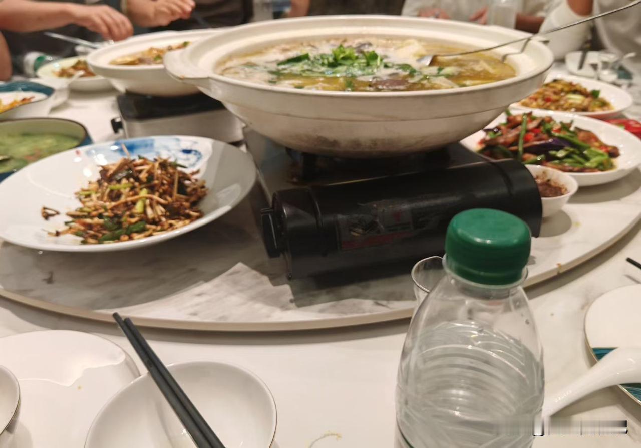 今天是我的生日，承蒙时光不弃，按时长大。又长一岁，感慨颇多。年龄不过是数字，心态