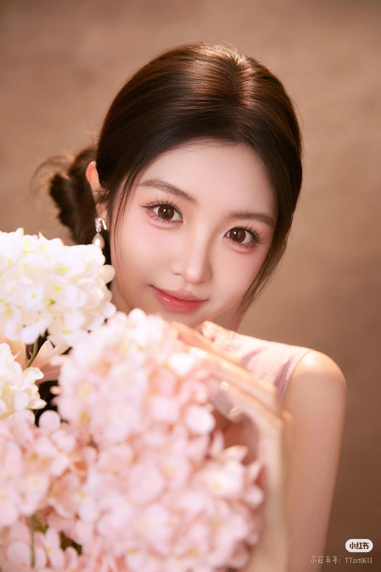 晒图笔记大赛美女旗袍穿搭写真