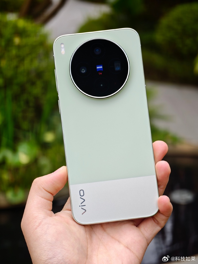 vivo X300s不得不说这颜值是真的高啊胶片绿太会 