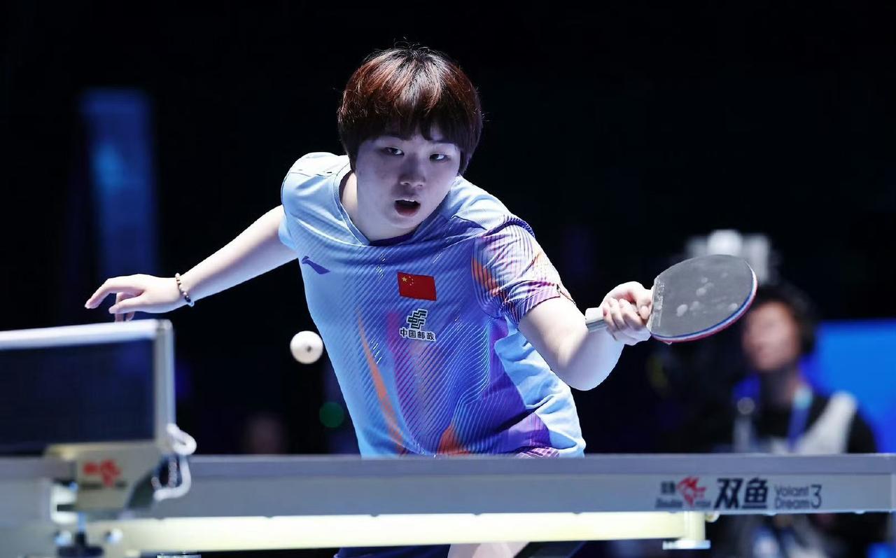 蒯曼🇨🇳拿下首局[奋斗]！
第一局蒯曼🇨🇳11-4胜了曾尖🇸🇬 ​​