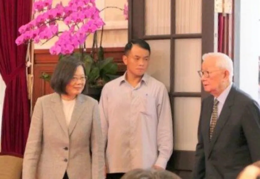 #做早饭时想# 【台积电为什么每次制程升级都建一座新厂？】对芯片比较了解的人都知