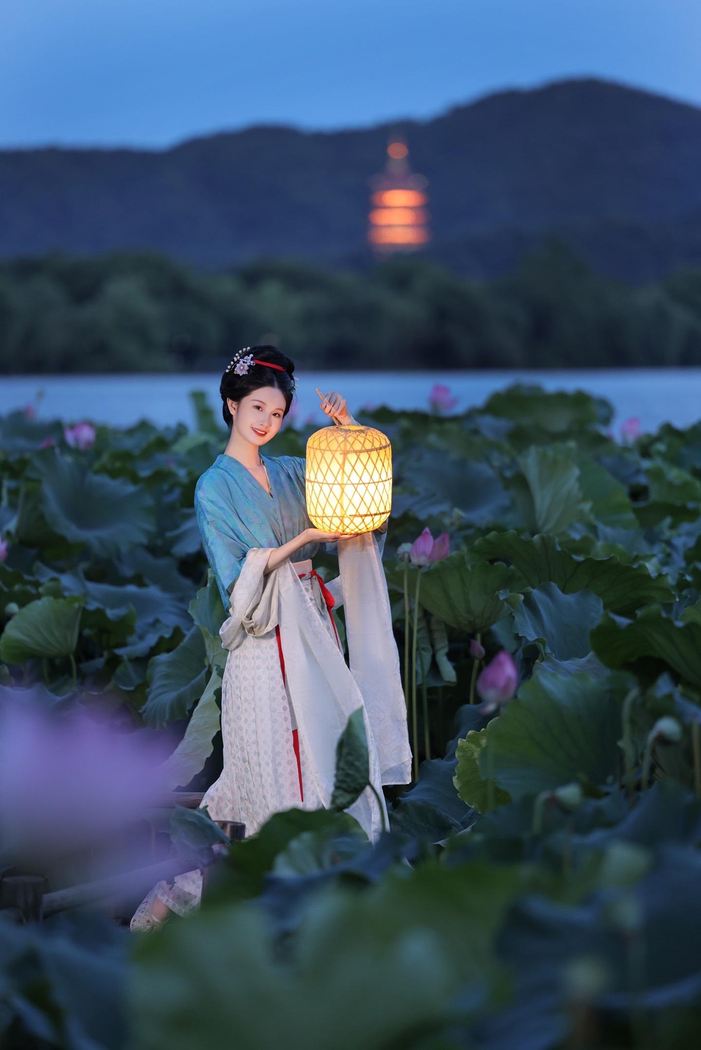 误入藕花深处～浅做一回李清照～