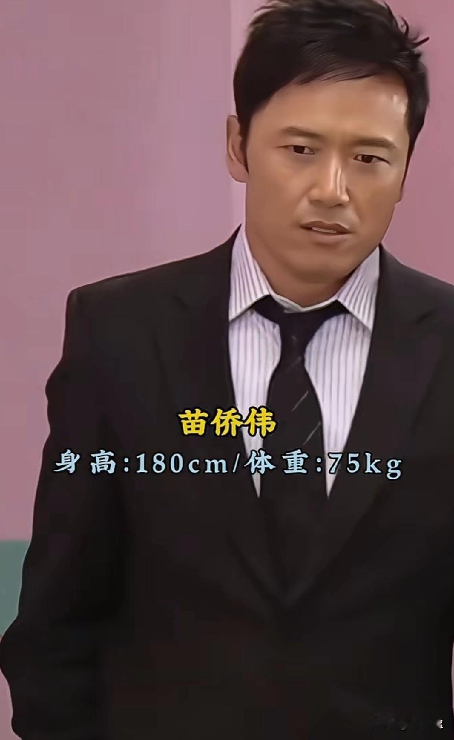 5位不同身高体重的男神
各自穿出专属港风气场
你觉得哪一位最有气场
你更欣赏谁？