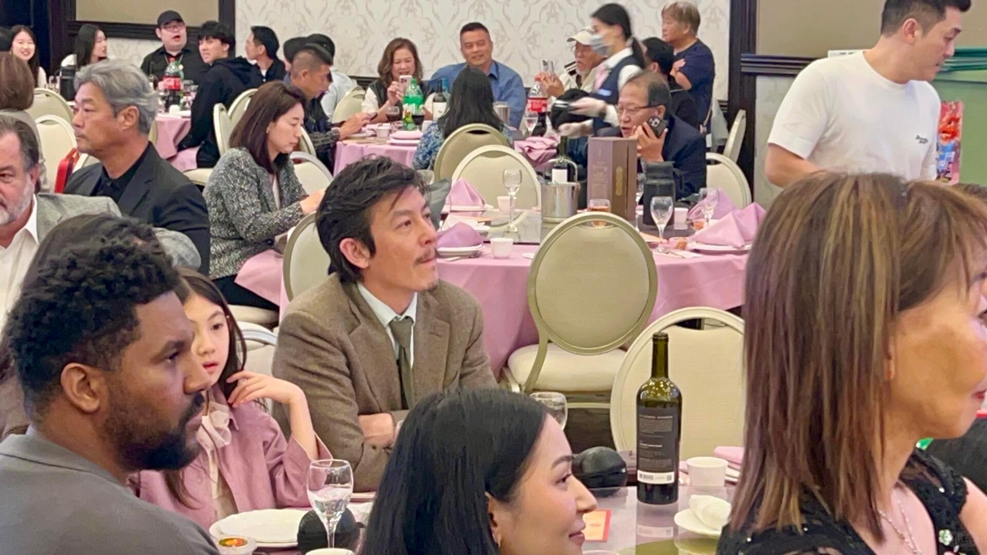 这是陈冠希还是毛利小五郎？ 