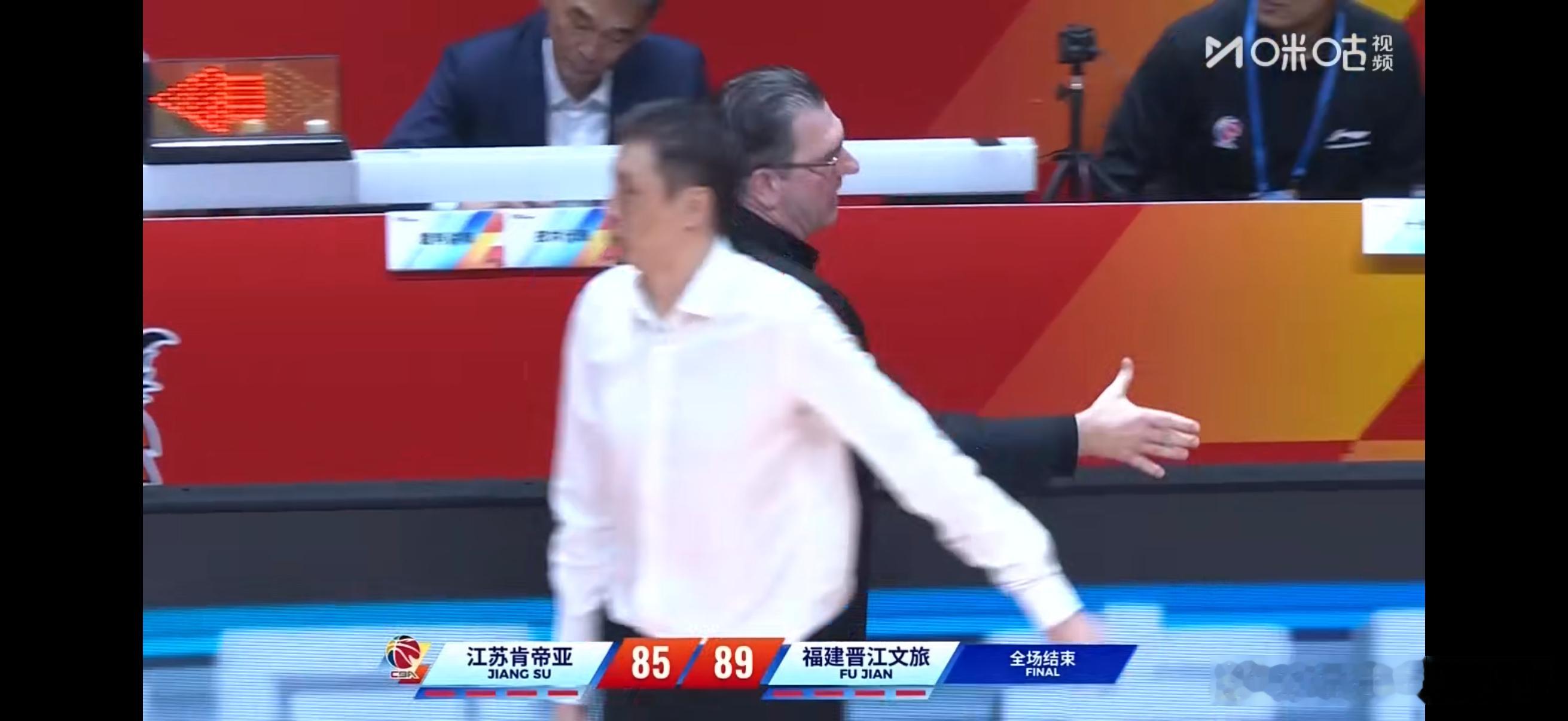 咪咕赛前一百多万的预约观看 恭喜福建浔兴拿下赛季首胜 这也是福建球迷意料之外的一