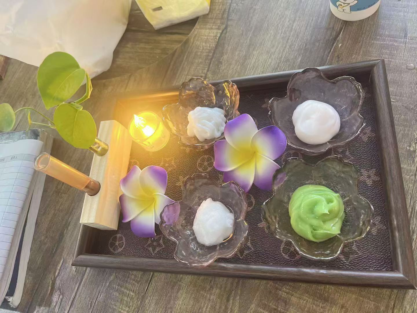 以专注为刃，以坚持为盾，全力以赴地投入，终将凿穿困难的壁垒，迎来胜利的曙光。 