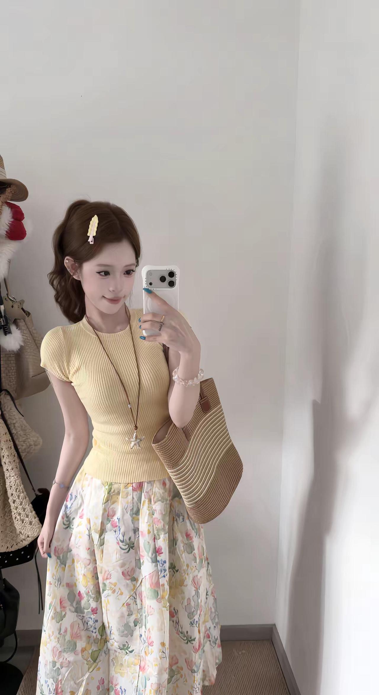 黄色碎花～今天穿什么 女生不费力的夏季穿搭