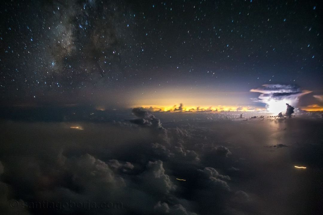 在万米高空看雷电 ​​​