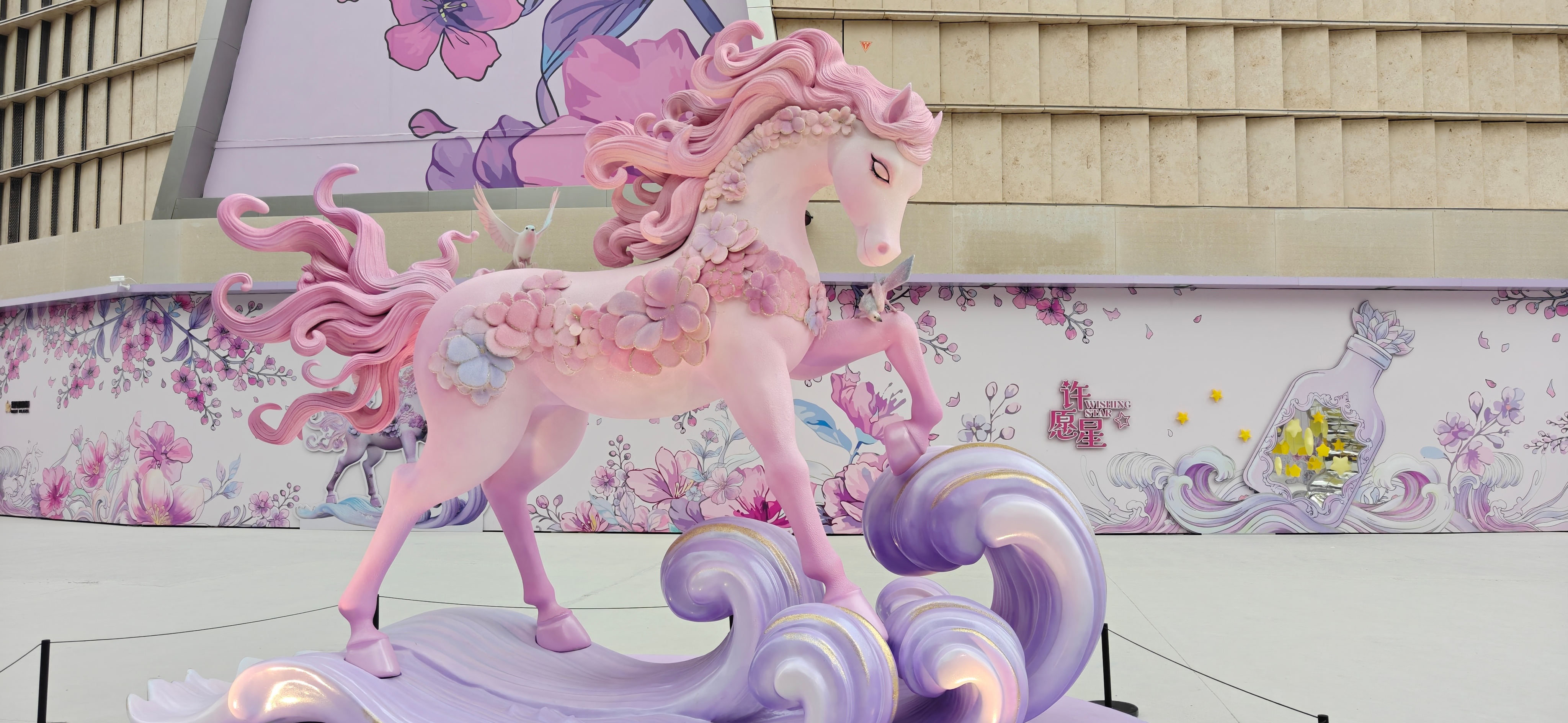 再美好的时光，都会浓缩为历史；再遥远的等待，只要坚持总会到来。 