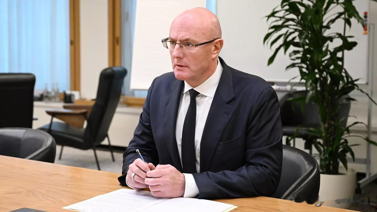 俄副总理：俄罗斯拟将宁波港纳入中俄贸易扩展合作倡议

俄罗斯副总理德米特里·切尔