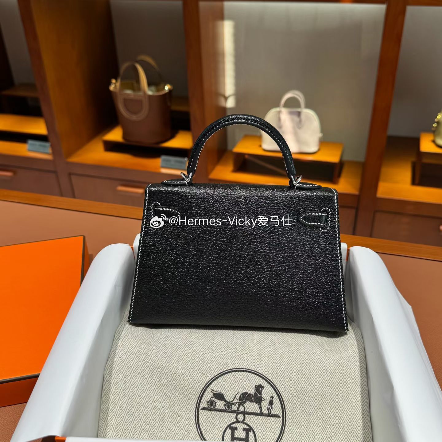 Kelly mini 2代 Mysore山羊皮 黑色内拼珍珠灰 银扣 马蹄印 ​