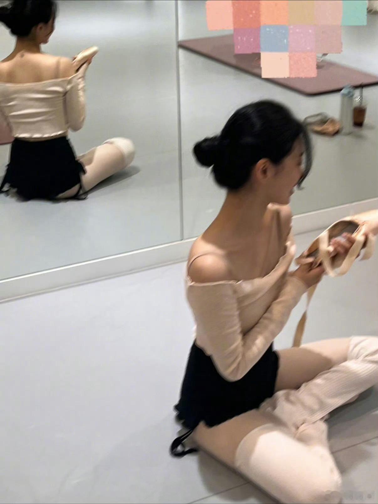 裴秀智素颜练芭蕾 欧尼真的学什么像什么，是不是要为进组做准备呀