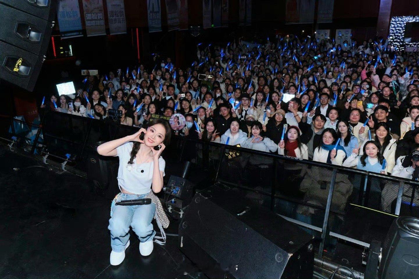 谭松韵 粉丝想要粉丝得到 谢谢谭松韵，让我们看到偶像的诚意可以如此具体。一次聚会