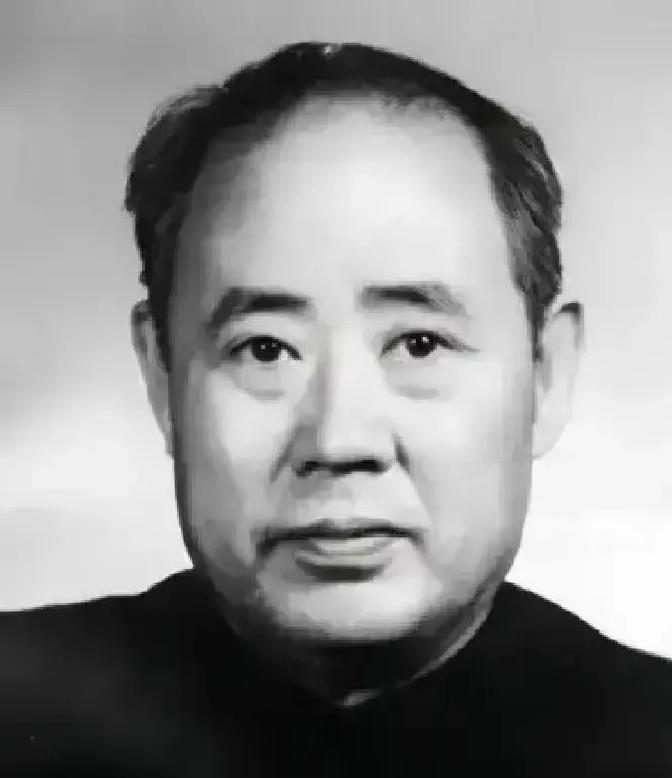 新中国成立后，傅作义当了首任水利部长。但没过多久，周恩来就发现一个怪现象：水利部