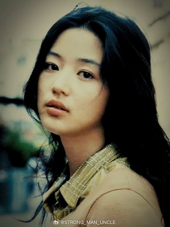 2006年，《雏菊》中的全智贤。 