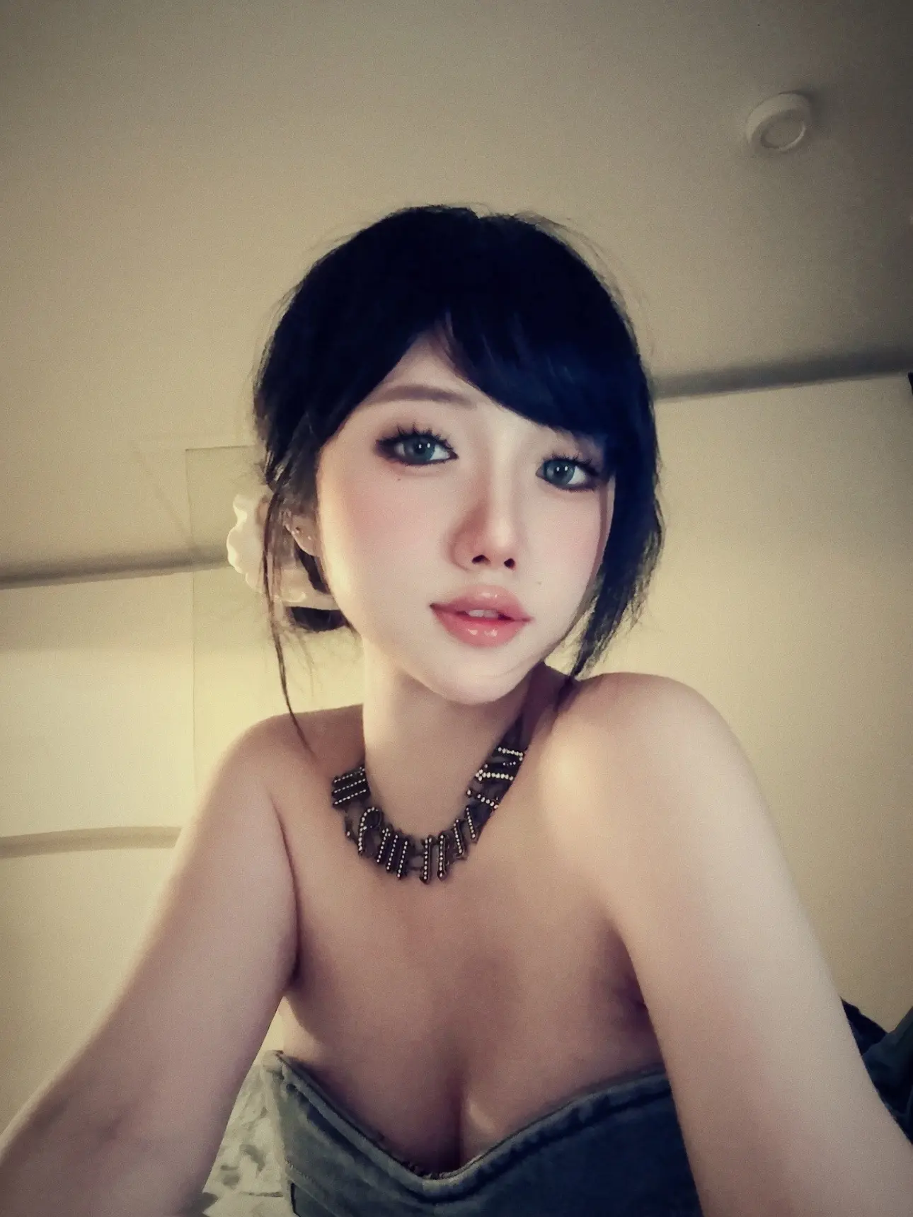 你就该是张牙舞爪的狐狸 而不是乞怜摇尾的小狗
