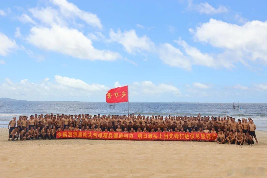 海军某部侦察营-尖刀营，有兴趣的可以数数图一的人数[嘻嘻] ​​​