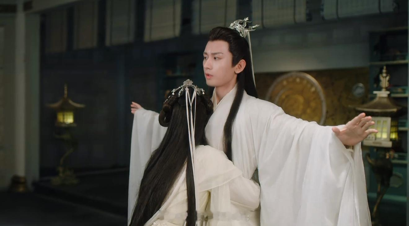 这个臂展，确实好长啊 抱起来好有安全感 