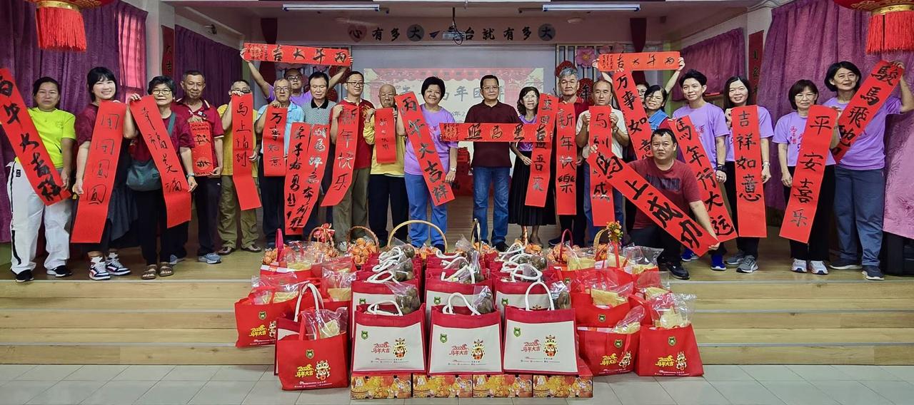 第九届中国书画春节联欢晚会马来西亚会场元宵节期间在马六甲成功举办，总策划总导演张