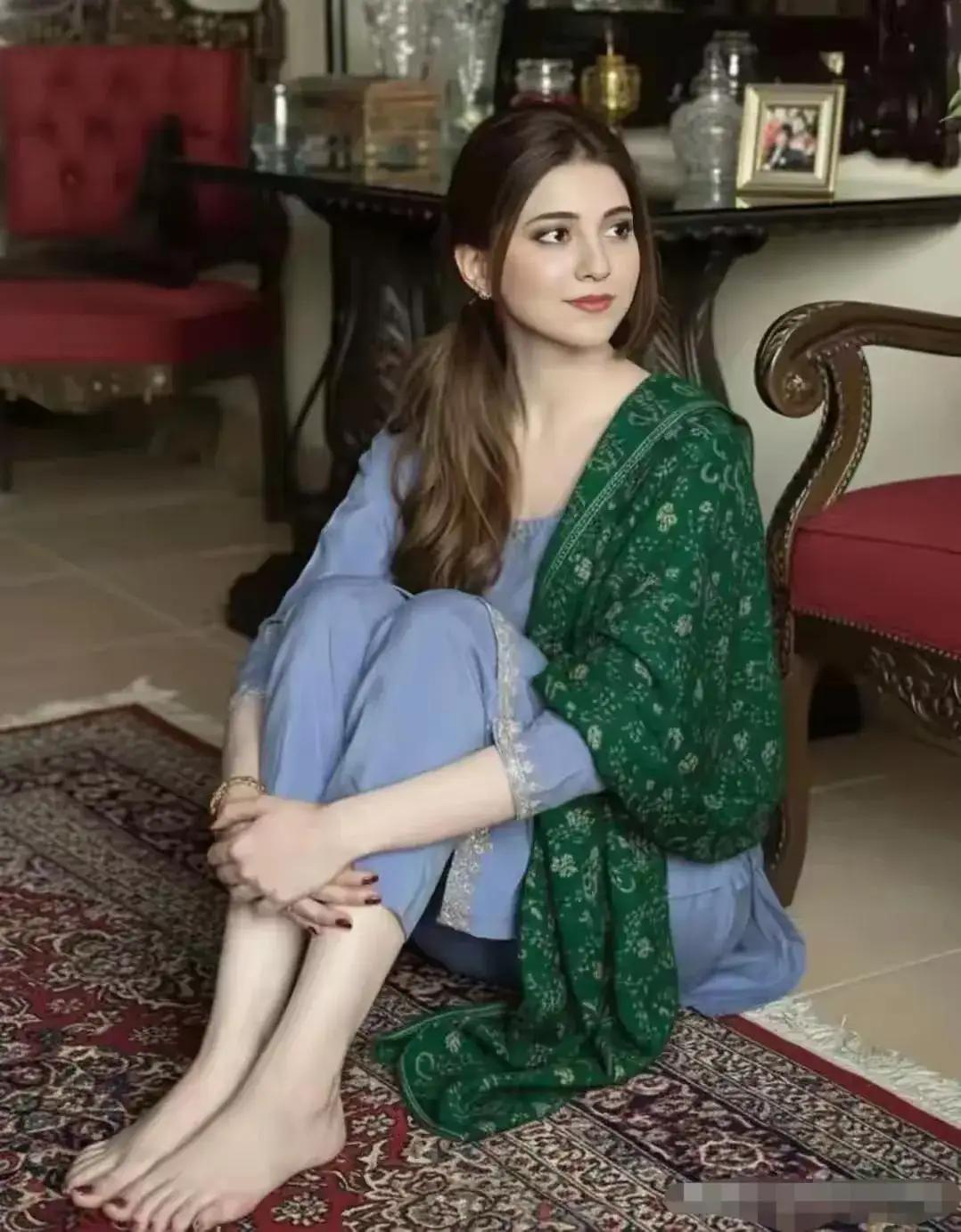 虽然人种和地理环境、社会发展状况都相差不大，但是巴基斯坦人明显比印度人更干净、更