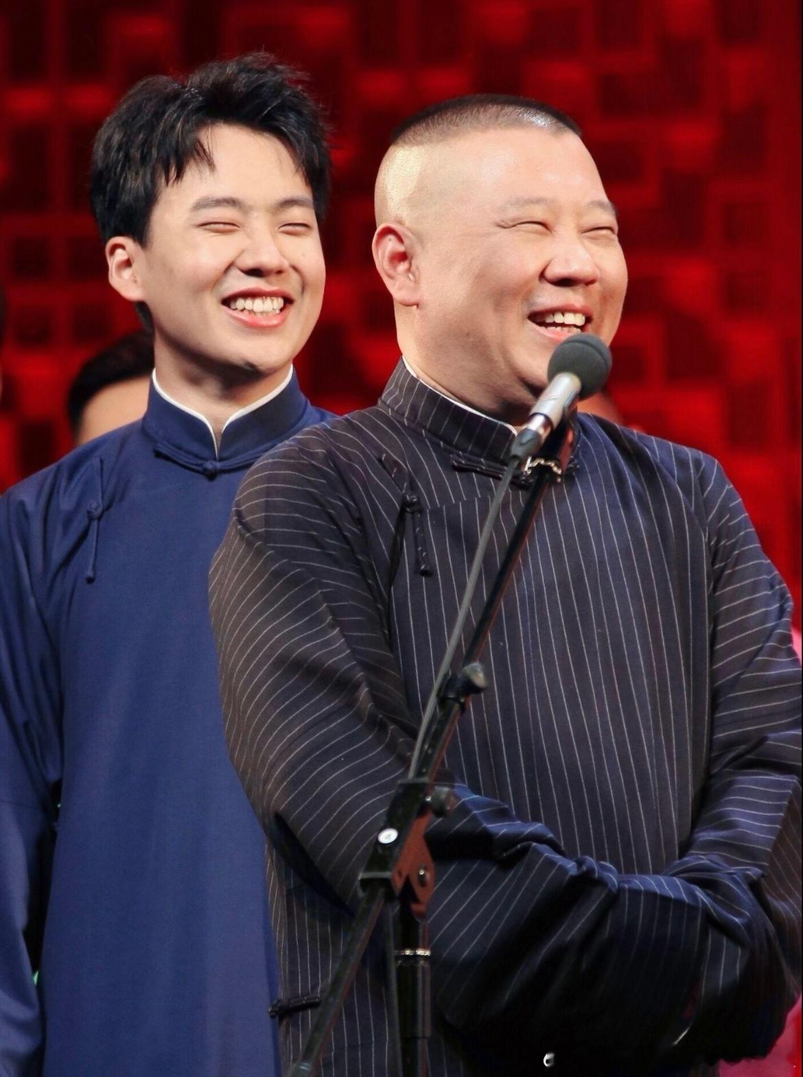 2026年德云社封箱演出中，郭麒麟用一句“爸爸还是您不争气啊”的反转式幽默回应郭