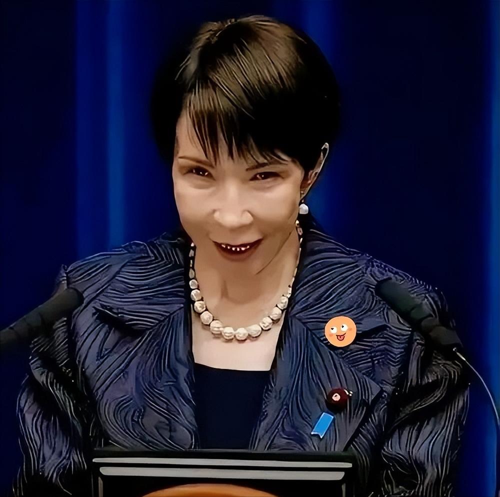 菲律宾民众倍感失望，

棉兰老岛的海面在6月8日早晨裂开了一道口子。7.9级地震