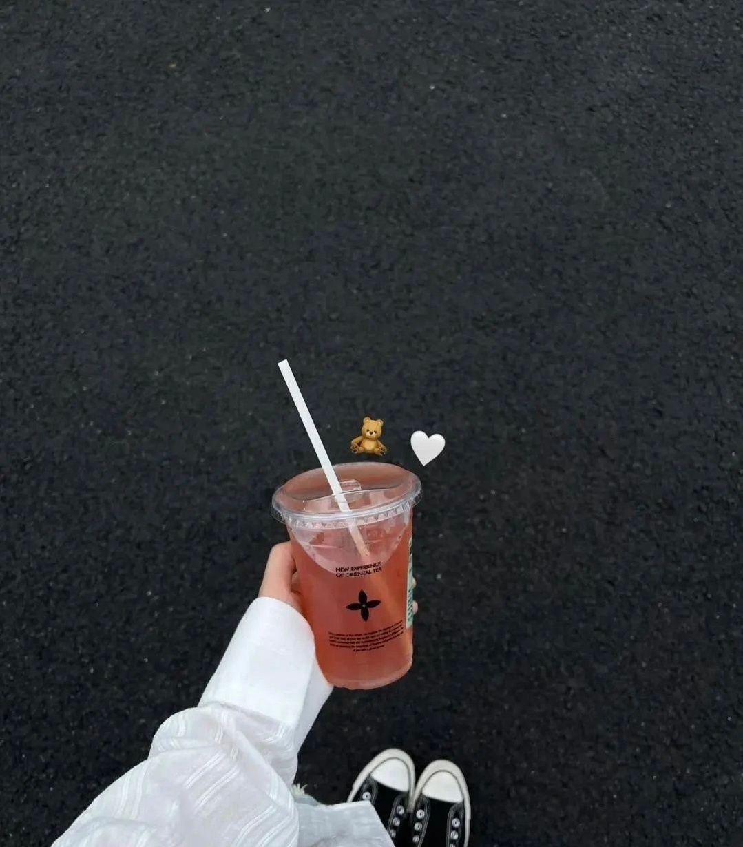 𝗟𝘂𝗰𝗸𝘆人性的弱点在于，永远高估感情 低估欲望 ​​​